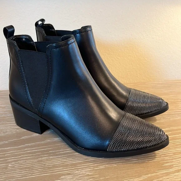NWOT, Report Zerega Black Vegan Leather Ankle Booties - Picture 2 of 9